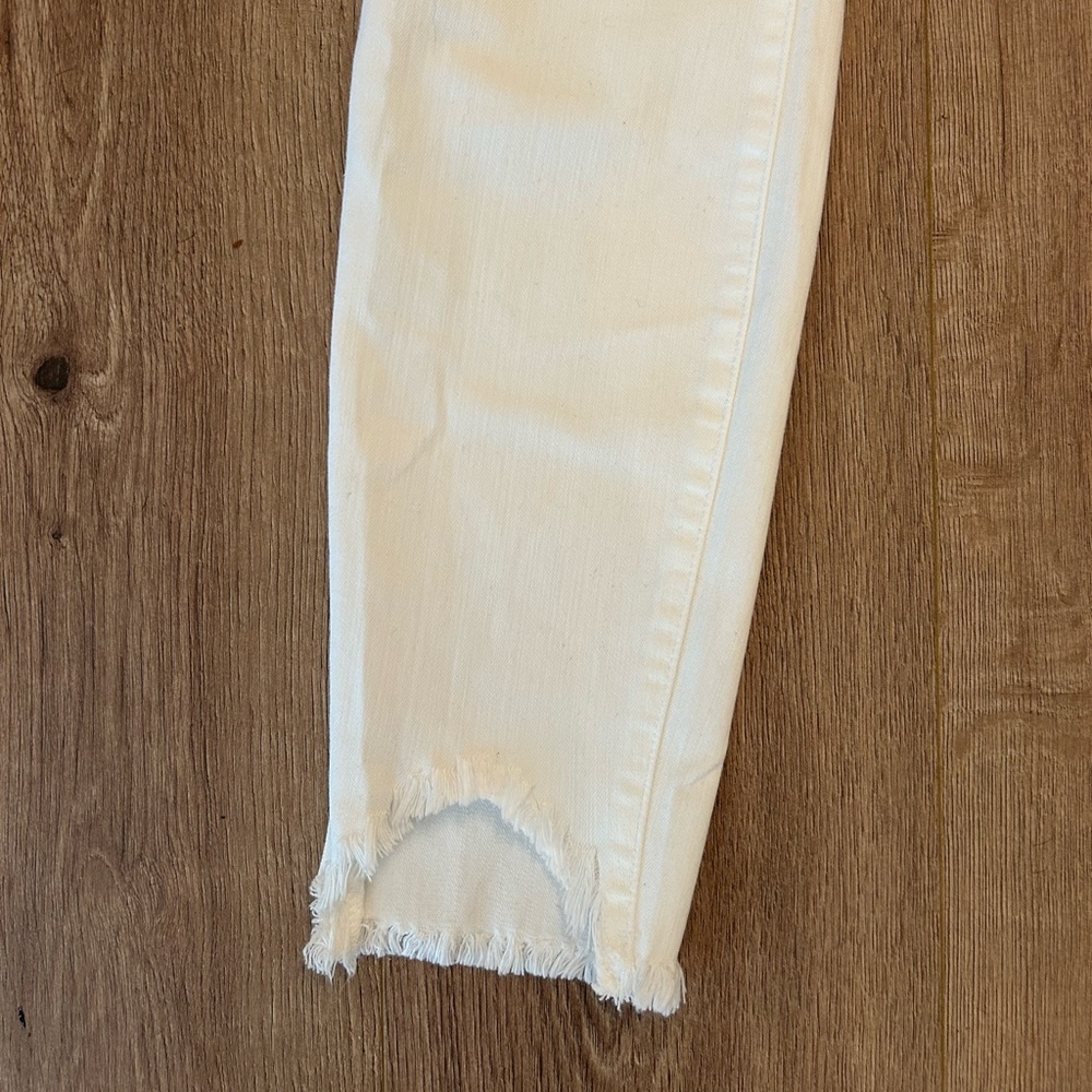 NWT! Liverpool Frayed Hem Skinny Jeans - Picture 3 of 7